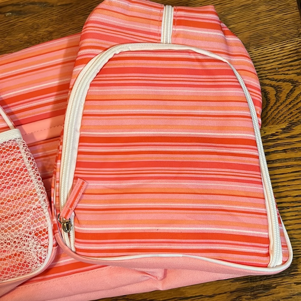 NEW- Weekender Bag - Picture 3 of 3
